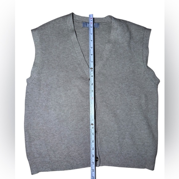 Gray/Tan Knit Button-Up Vest - Picture 3 of 5